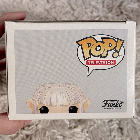 Funko Pop The Dark Crystal Age of Resistance #857 Mira 2019 Summer Con Exclusive - Picture 5 of 7